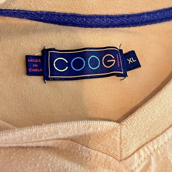 Coogi Australia Since 1969 Embroidered Kangaroo & Flag Yellow V Neck T Shirt - Picture 4 of 7